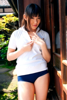 ���R����