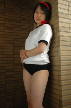 ���u���}����