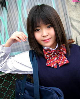 �q�i���������I