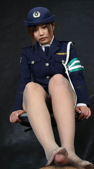 �i����j