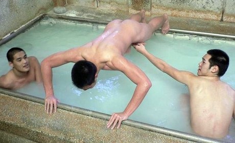 �i����j