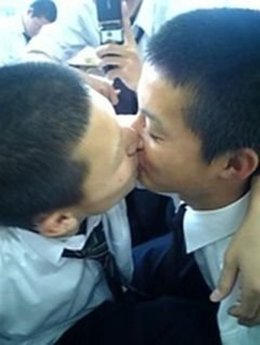 �i����j