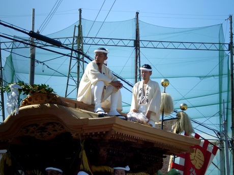�i����j